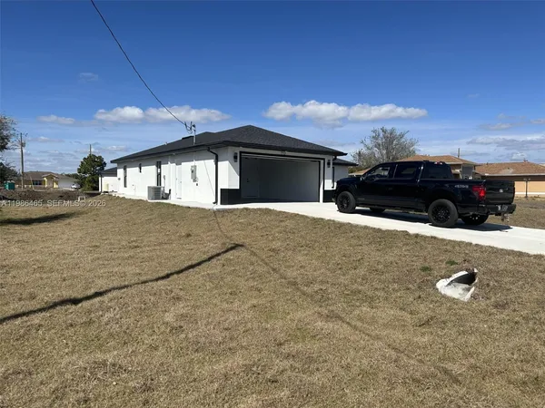 $2,350 | 712 Euston Avenue South, Lehigh Acres, FL 33974