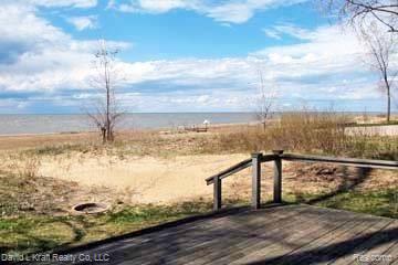 6136 Port Austin Road Caseville, MI 48725 - Photo 10 of 21 6136PARdBeachNorth.jpg