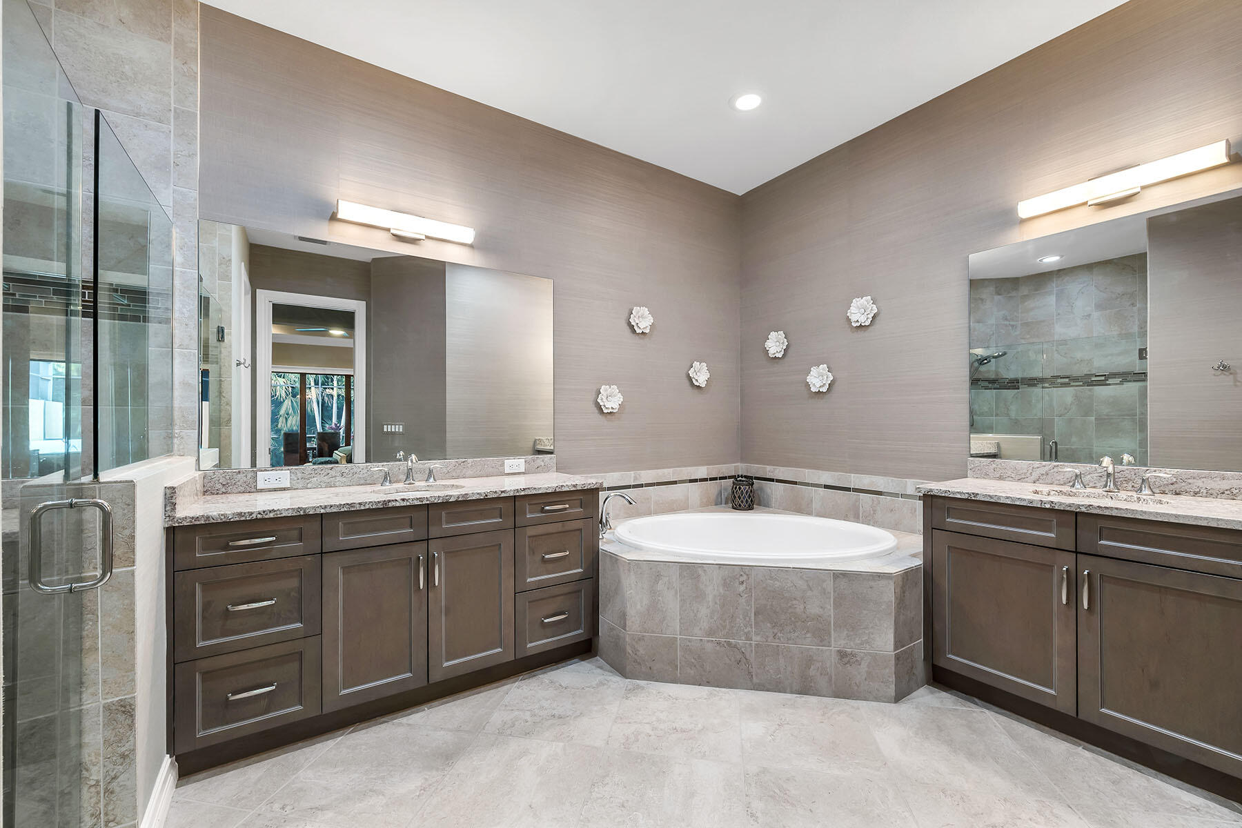 6589 Roma Way Naples, FL 34113 - Photo 22 of 49 226022285k