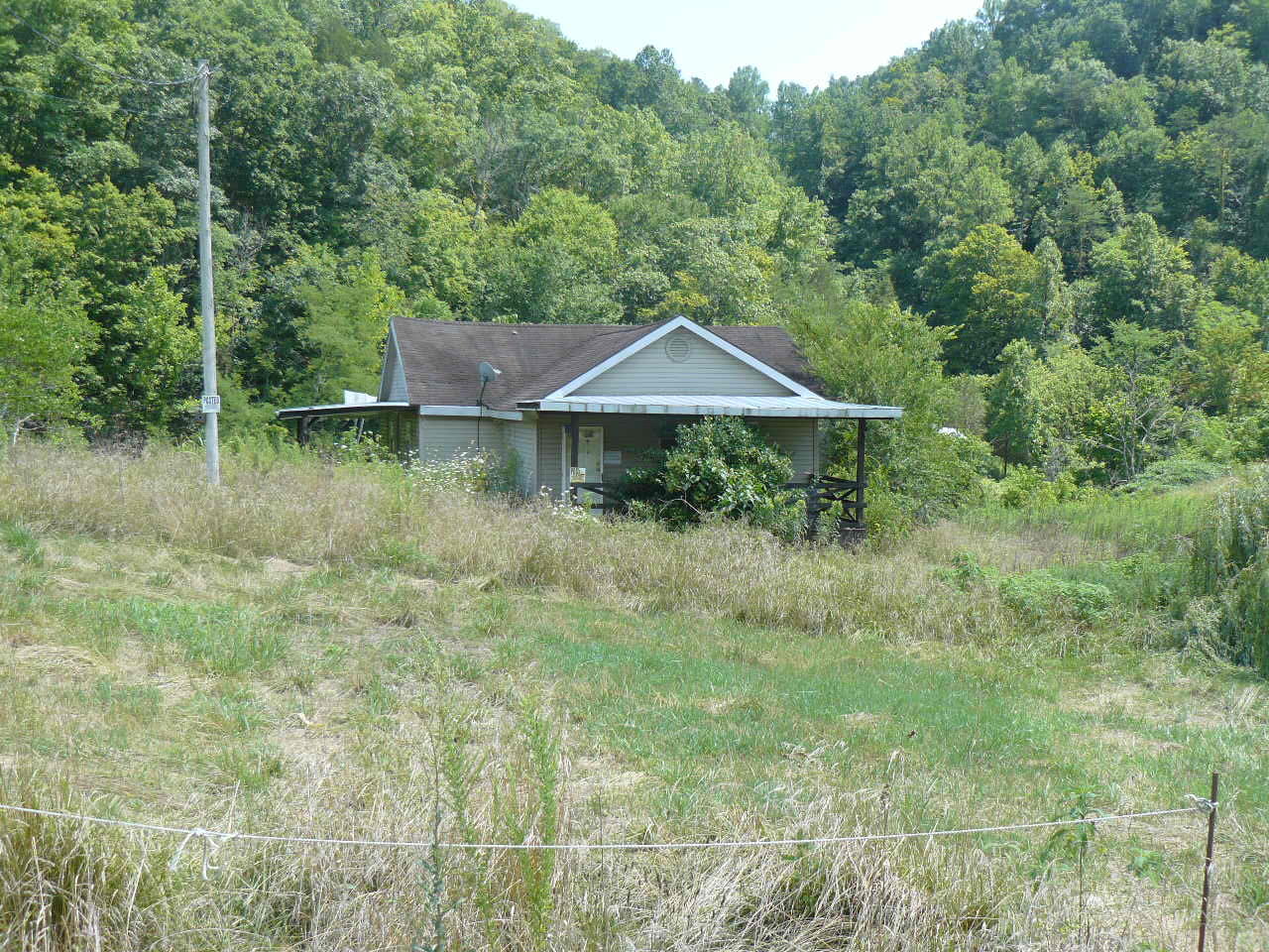 1090 Upper Caney Valley Road Tazewell, TN 37879 - Photo 1 of 6 P1370747