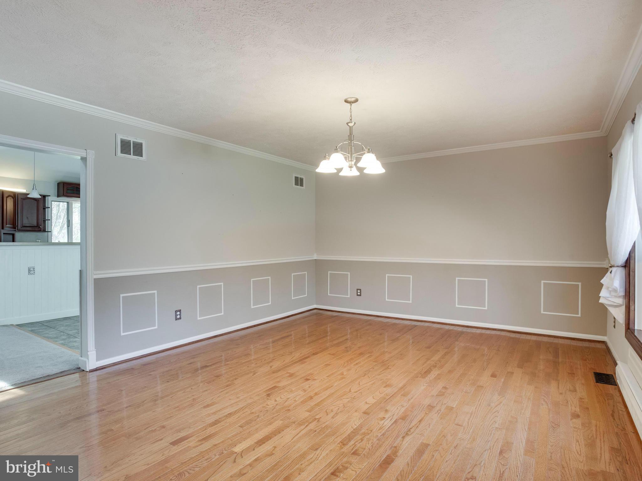 3151 Hunting Creek Road Huntingtown, MD 20639 - Photo 4 of 29 Dining Room