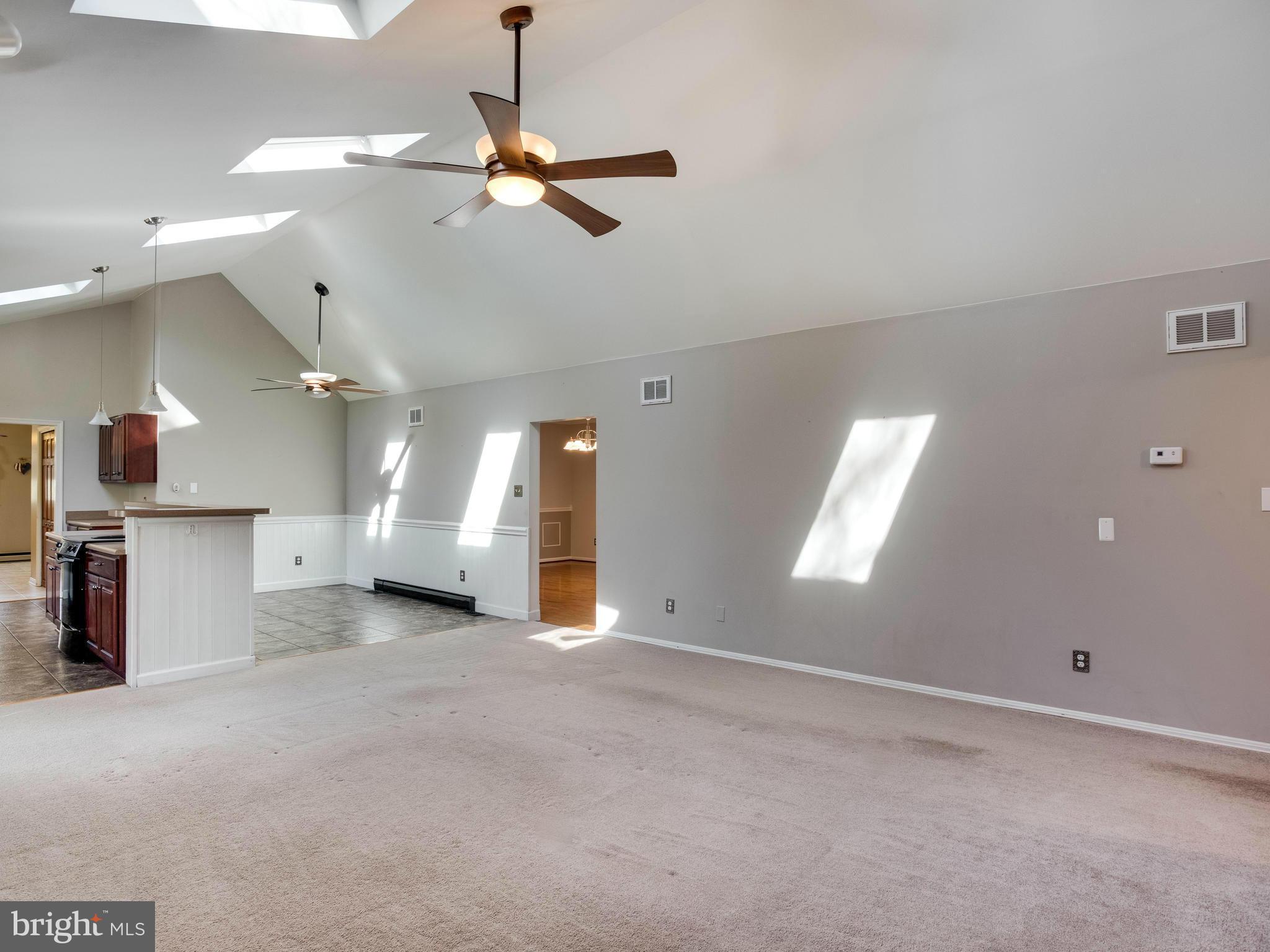3151 Hunting Creek Road Huntingtown, MD 20639 - Photo 7 of 29 Family Room