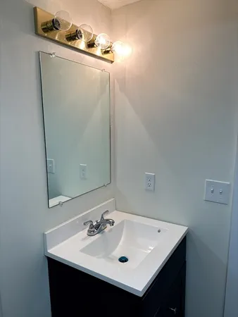 $1,400 | 300 Main Street, Unit 1, Southbridge, MA 01550