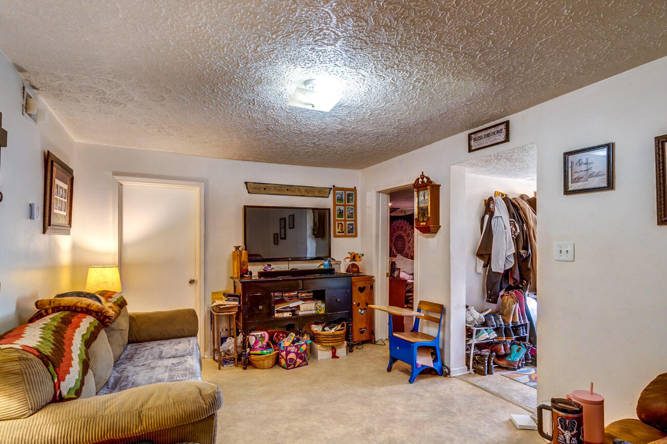 211 Mt Vernon Road Berea, KY 40403 - Photo 10 of 58 155