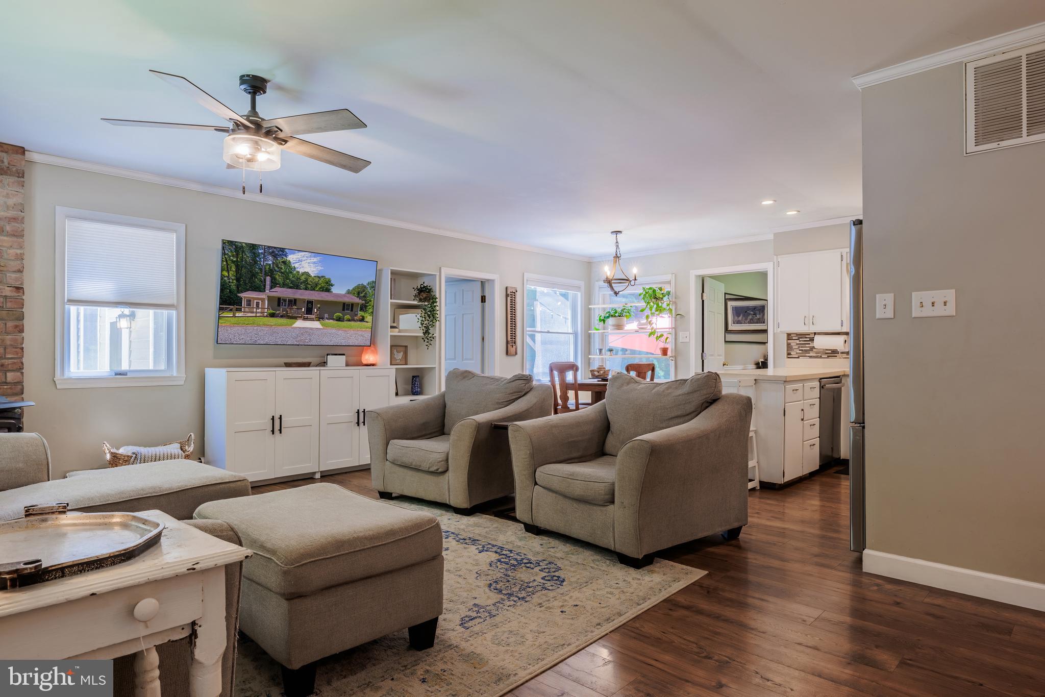 11275 Central Avenue Ridgely, MD 21660 - Photo 8 of 46 Family Room
