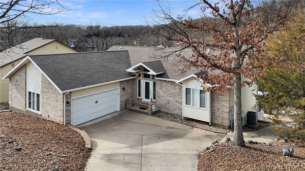 $1,299,000 | 231 Ridgewood Drive, Lake Ozark, MO 65049