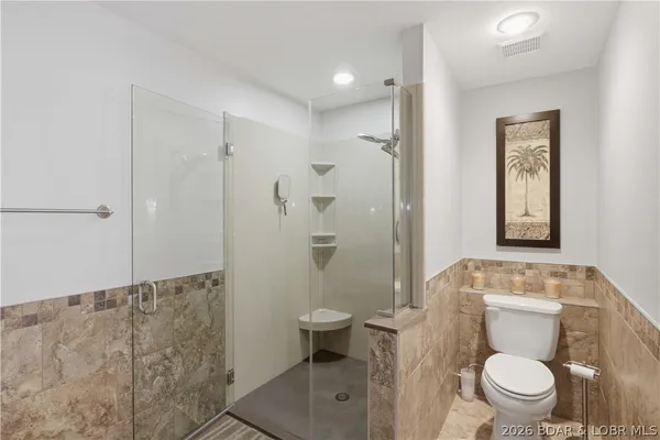 $1,199,000 | 231 Ridgewood Drive, Lake Ozark, MO 65049