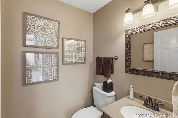 $1,199,000 | 231 Ridgewood Drive, Lake Ozark, MO 65049