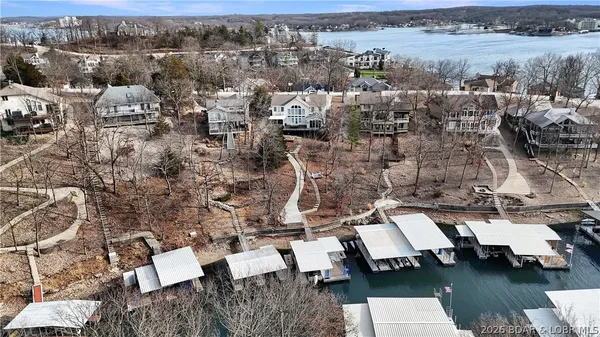 $1,199,000 | 231 Ridgewood Drive, Lake Ozark, MO 65049
