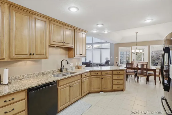 $1,199,000 | 231 Ridgewood Drive, Lake Ozark, MO 65049