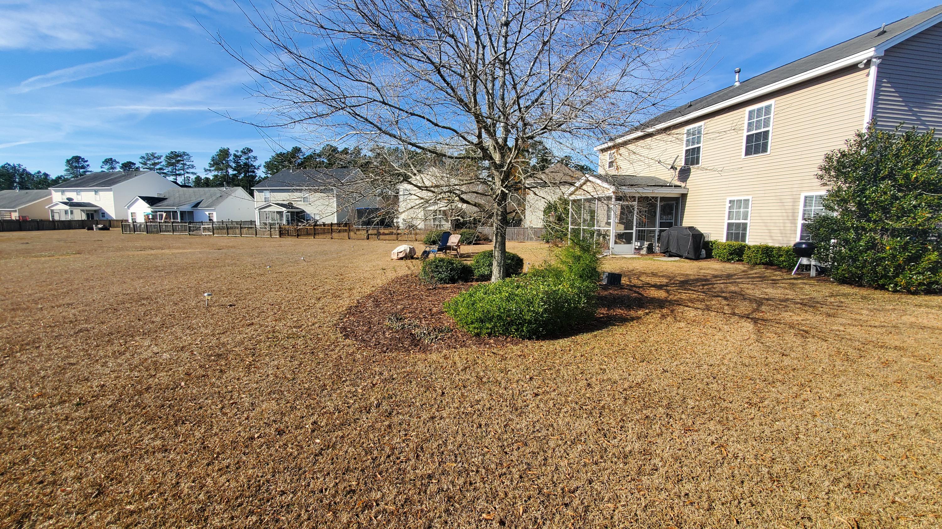 115 Decatur Drive Summerville, SC 29486 - Photo 5 of 40 large yard