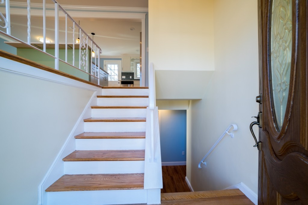 15 Caryl Road Stoughton, MA 02072 - Photo 4 of 30 Gallery Image 4