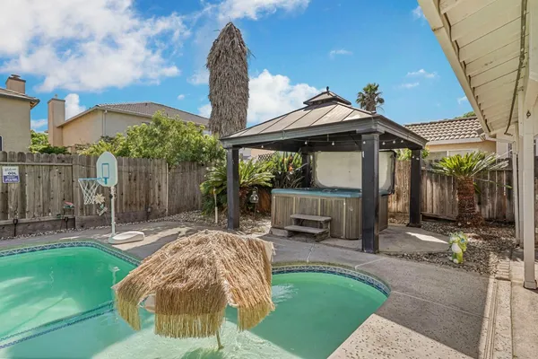 $560,000 | 2708 Winged Foot Way, Modesto, CA 95355