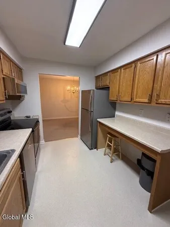 $1,830 | 14 Foxfire Lane, Bethlehem, NY 12077