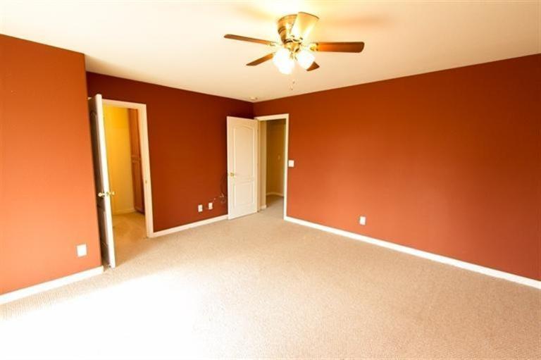 Master Bedroom Suite plus spacious walk in closet.