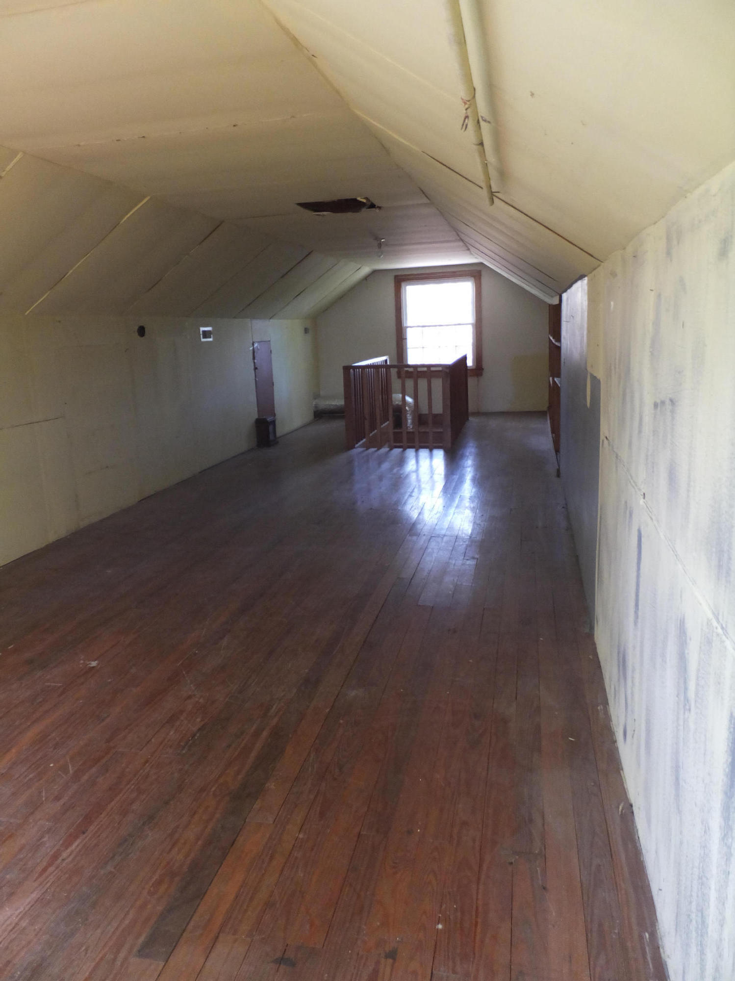 6600 Ridgeview Road Knoxville, TN 37918 - Photo 13 of 32 room upstairs used for storage