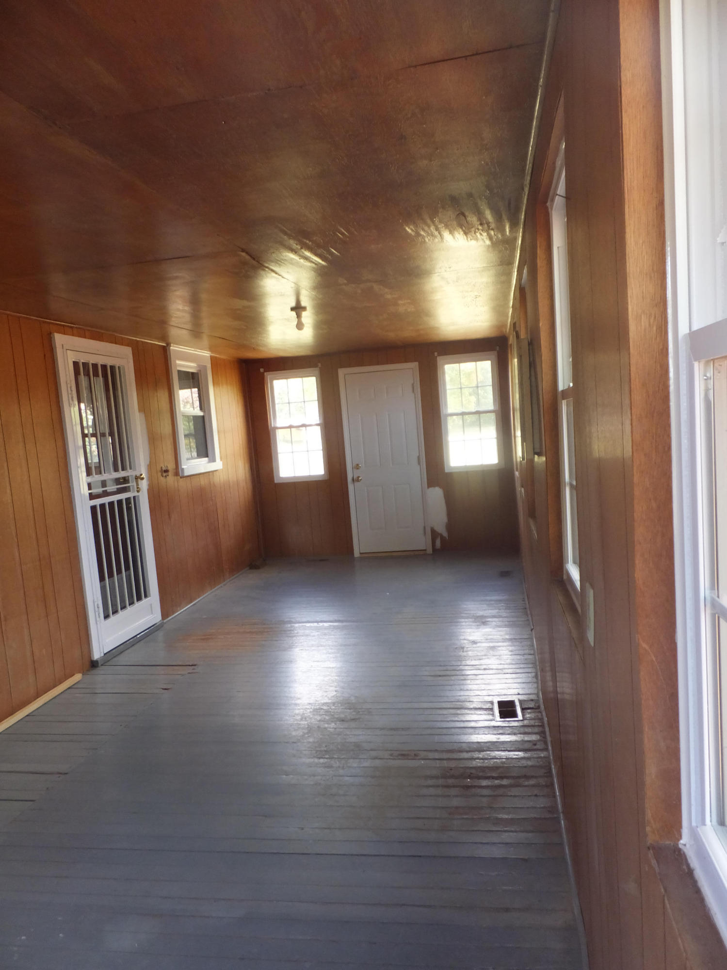 6600 Ridgeview Road Knoxville, TN 37918 - Photo 22 of 32 Sunroom