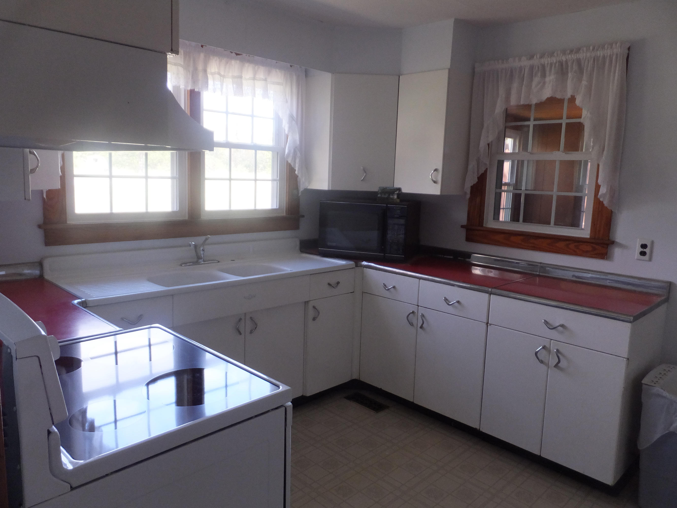 6600 Ridgeview Road Knoxville, TN 37918 - Photo 6 of 32 Retro Kitchen