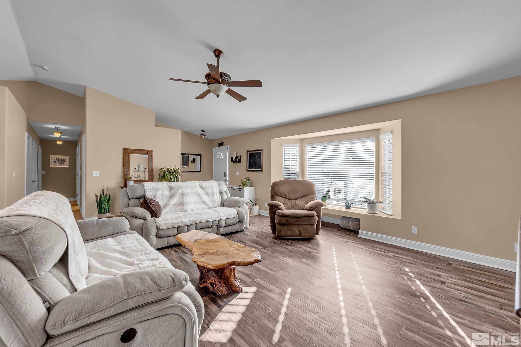 994 Rook Way Sparks, NV 89441 - Photo 5 of 24 Photo 5