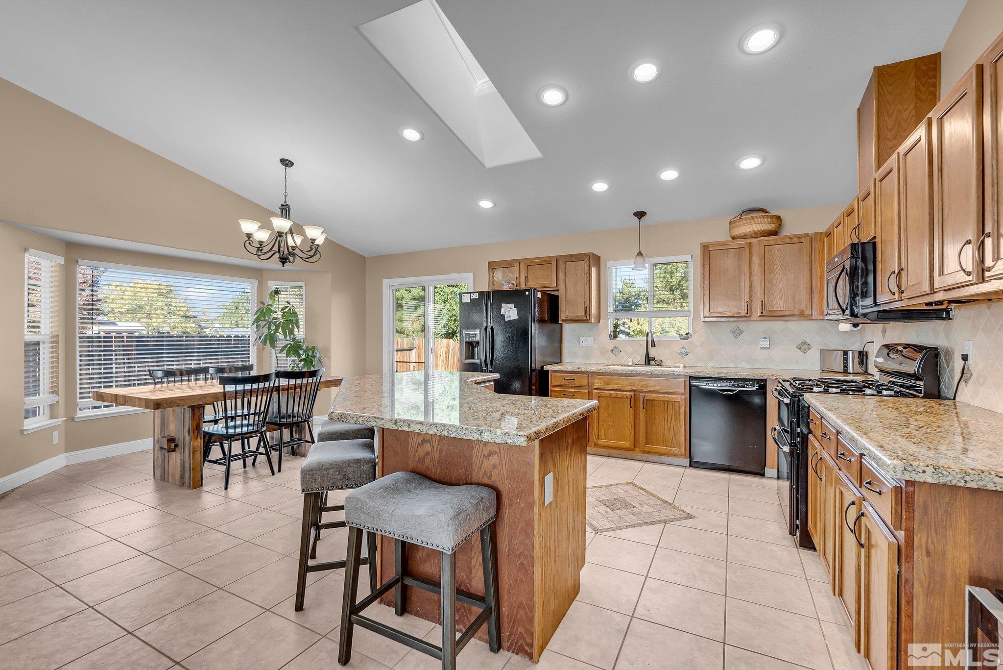 994 Rook Way Sparks, NV 89441 - Photo 7 of 24 Photo 7
