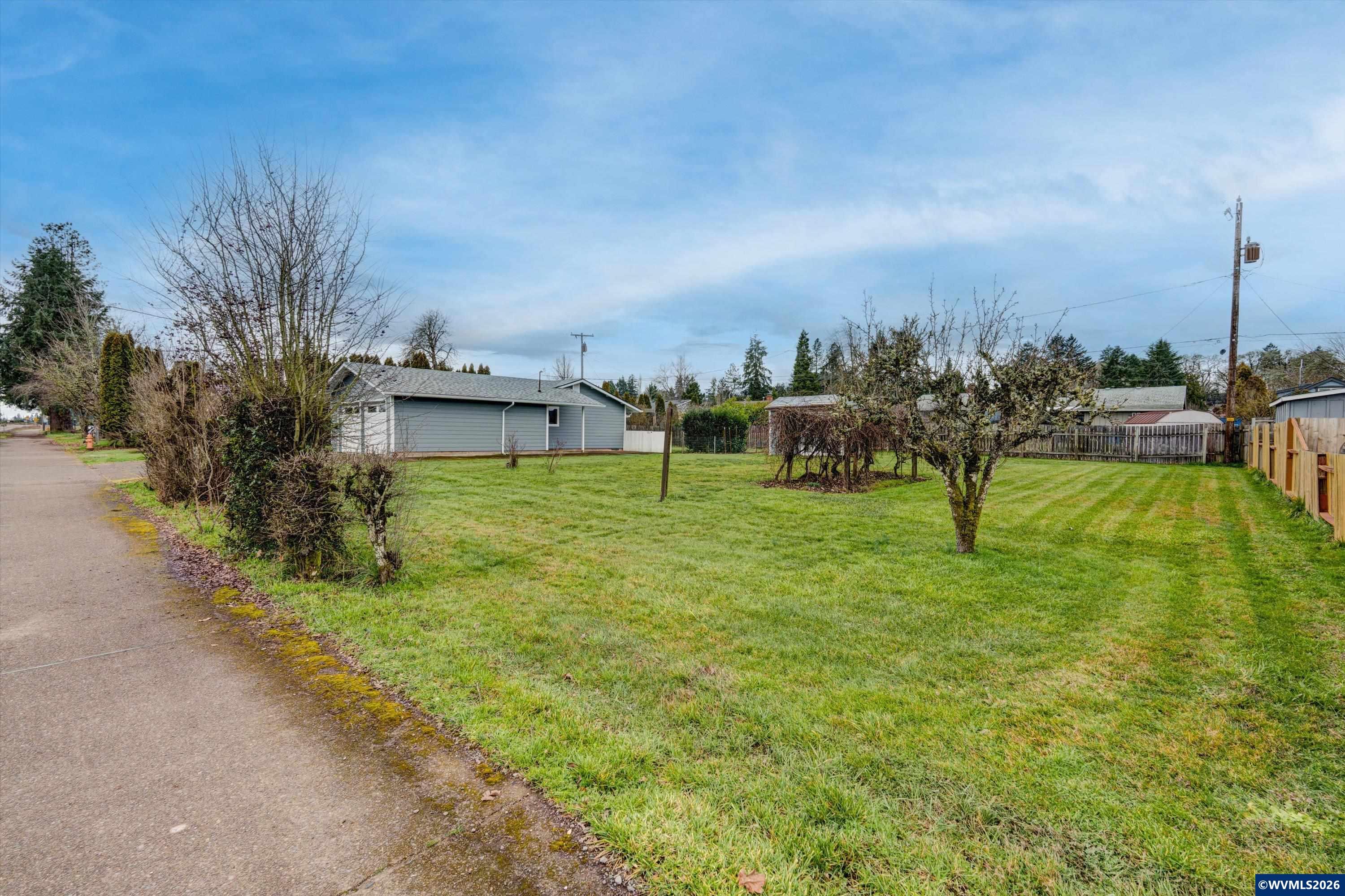 680 Southwest 53rd Street Corvallis, OR 97333 - Photo 3 of 28