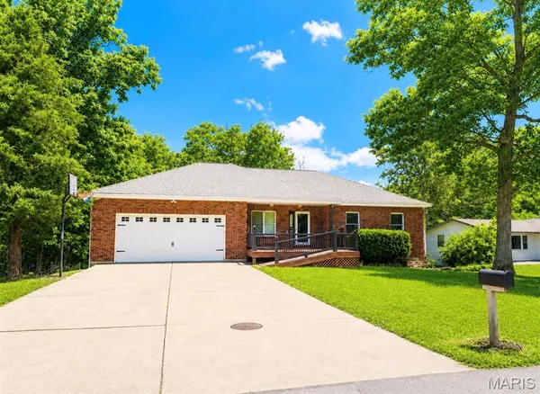 $399,000 | 10557 Fairway Drive, Foristell, MO 63348