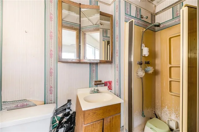 $150,000 | 7812 East 108 Circle, Kansas City, MO 64134