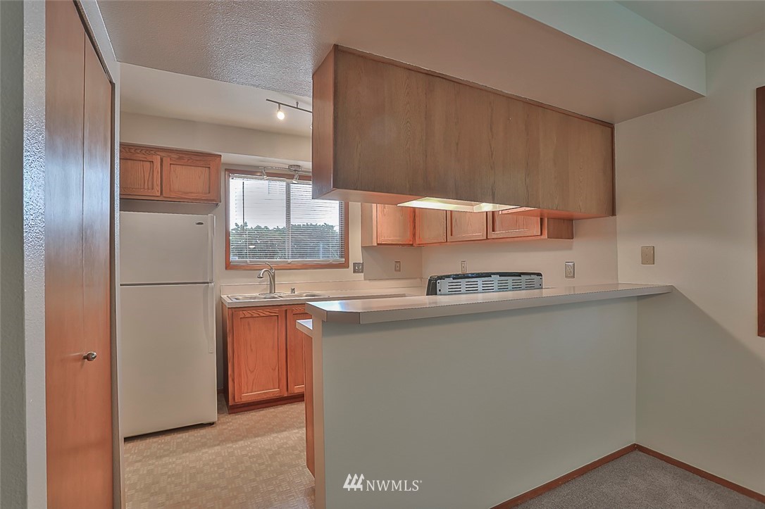 18910 Bothell Everett Highway, Unit D1 Bothell, WA 98012 - Photo 13 of 23 Gallery Image 13