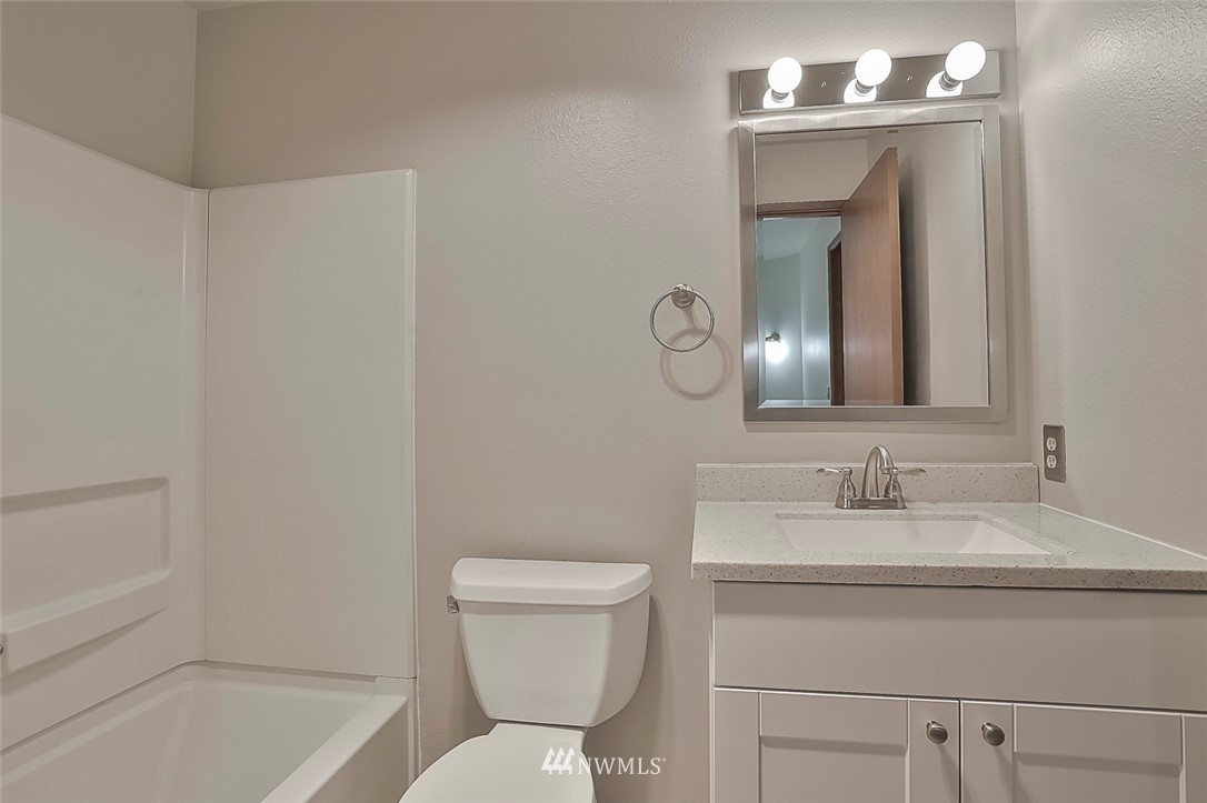 18910 Bothell Everett Highway, Unit D1 Bothell, WA 98012 - Photo 17 of 23 Gallery Image 17