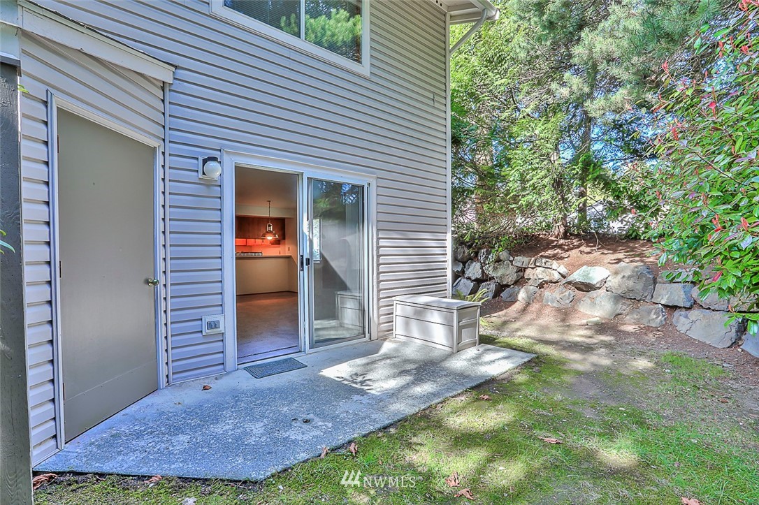 18910 Bothell Everett Highway, Unit D1 Bothell, WA 98012 - Photo 3 of 23 Gallery Image 3