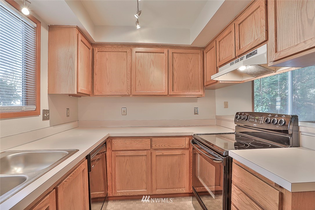 18910 Bothell Everett Highway, Unit D1 Bothell, WA 98012 - Photo 10 of 23 Gallery Image 10