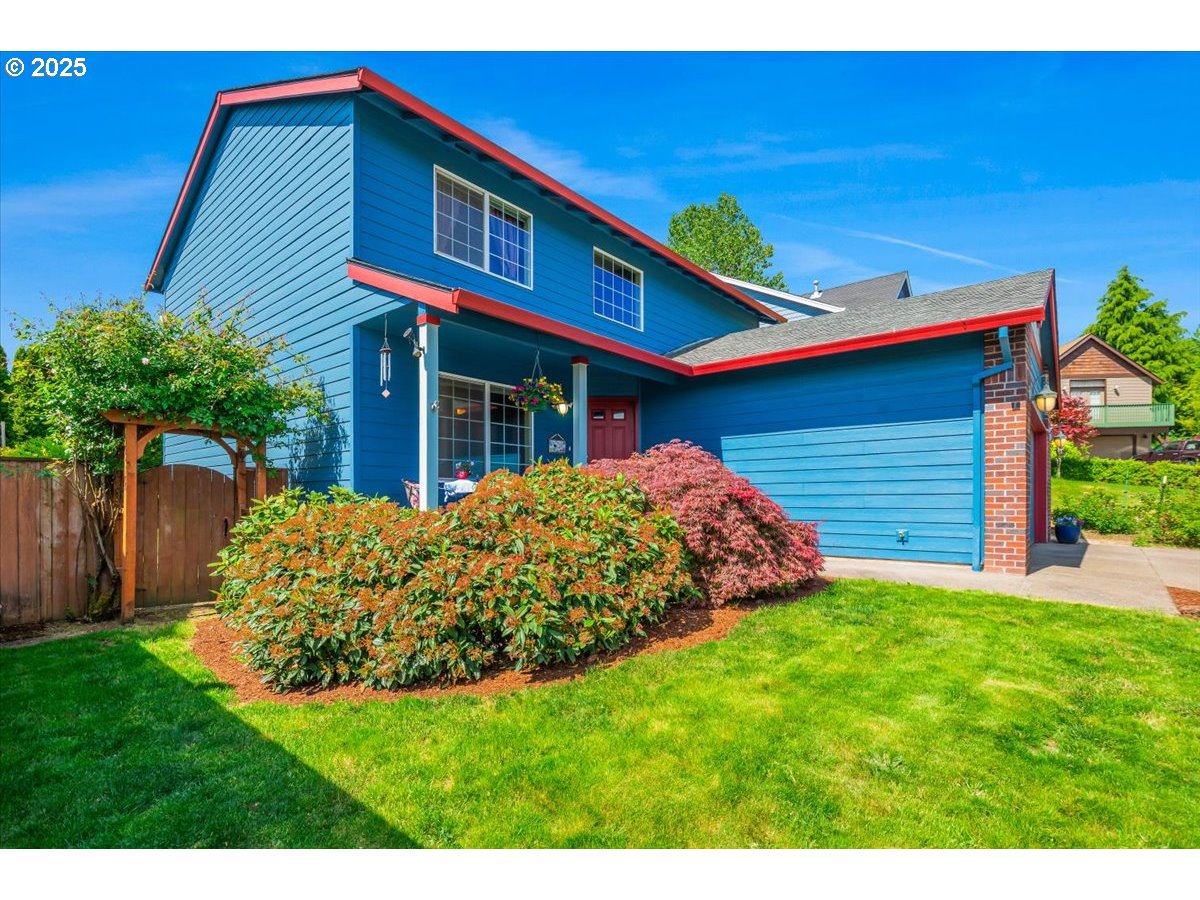 287 Southwest Oliver Court Dundee, OR 97115 - Photo 6 of 41 a view of a house with a yard
