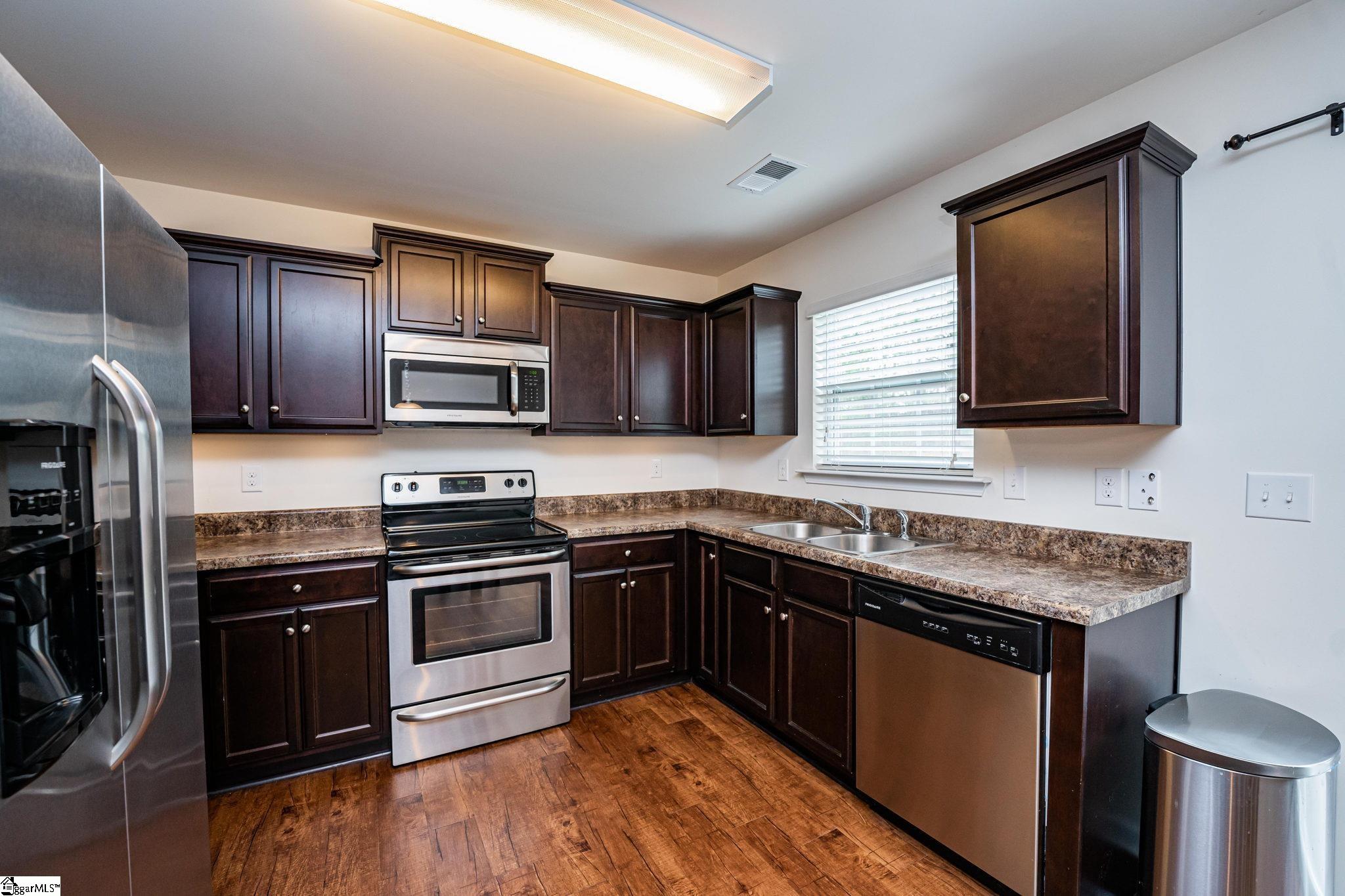 847 Markham Circle Moore, SC 29369 - Photo 8 of 33 Gallery Image 8