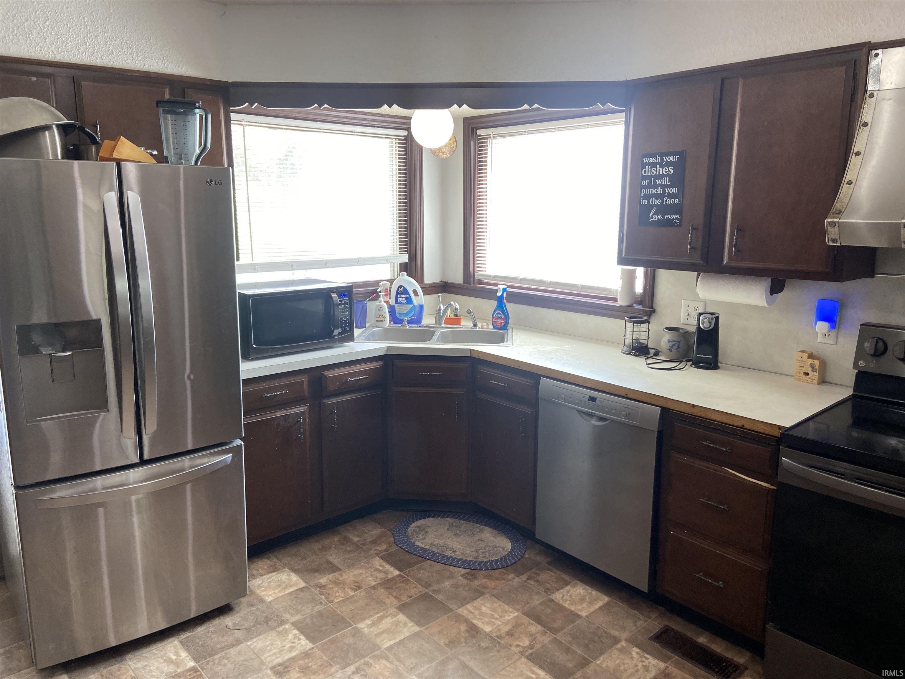 290 West Prairie Street Lyons, IN 47443 - Photo 4 of 25