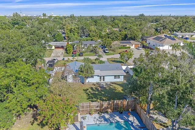 $425,000 | 2138 Pine Terrace, Sarasota, FL 34231