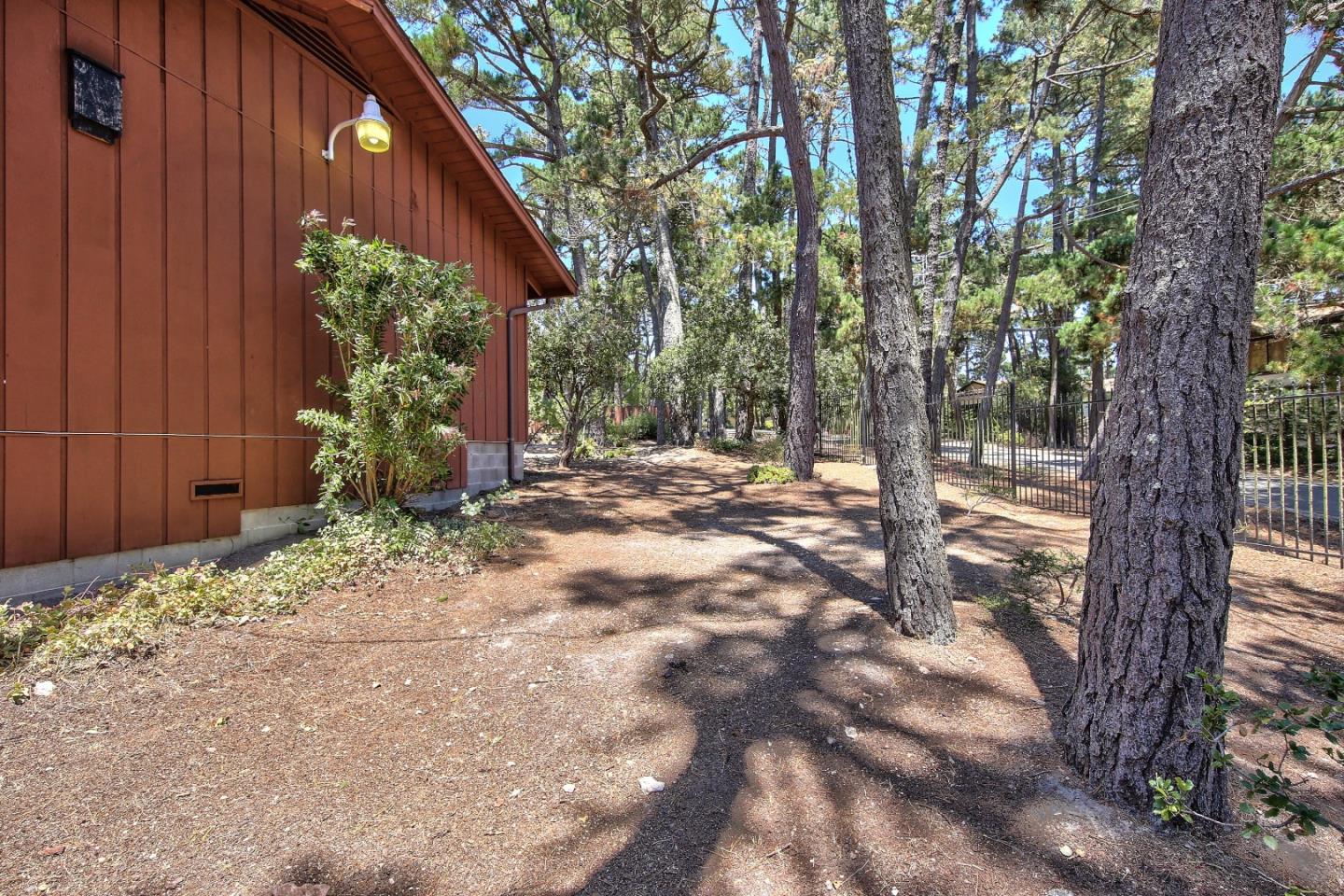 4196 Crest Road Pebble Beach, CA 93953 - Photo 23 of 26 Gallery Image 23