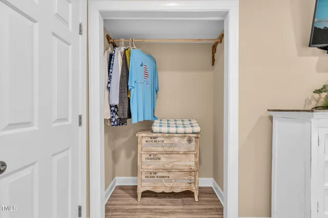 a view of walk in closet