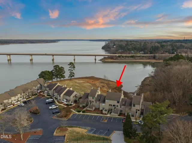 $400,000 | 12 The Moorings, Unit 12, Clarksville, VA 23927