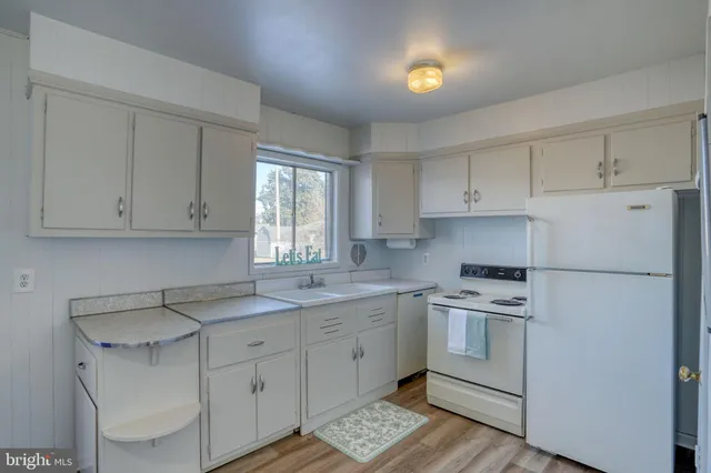 $250,000 | 7 Steele Road, Dover, DE 19901