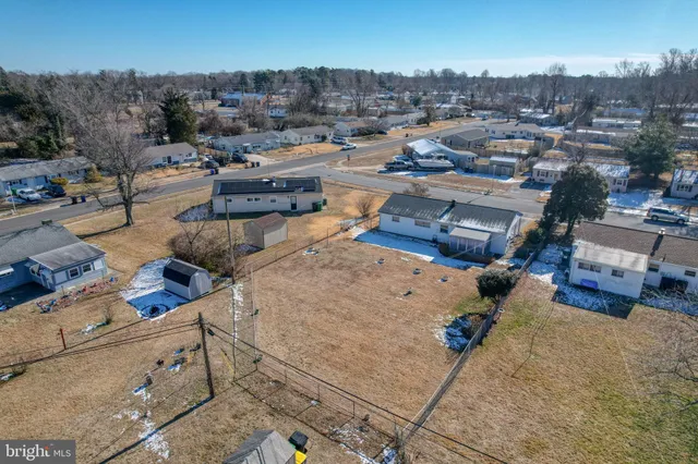 $250,000 | 7 Steele Road, Dover, DE 19901