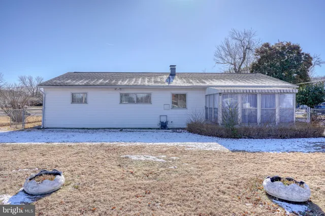 $250,000 | 7 Steele Road, Dover, DE 19901