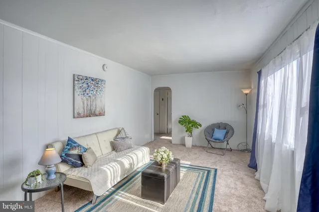 $250,000 | 7 Steele Road, Dover, DE 19901