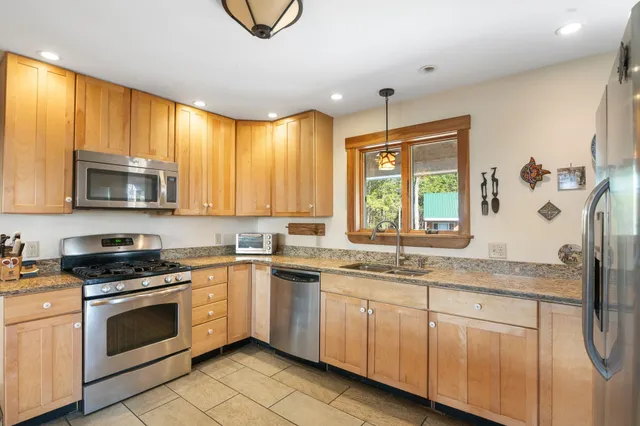 $895,000 | 266 Ursa Ridge Road, Brattleboro, VT 05301