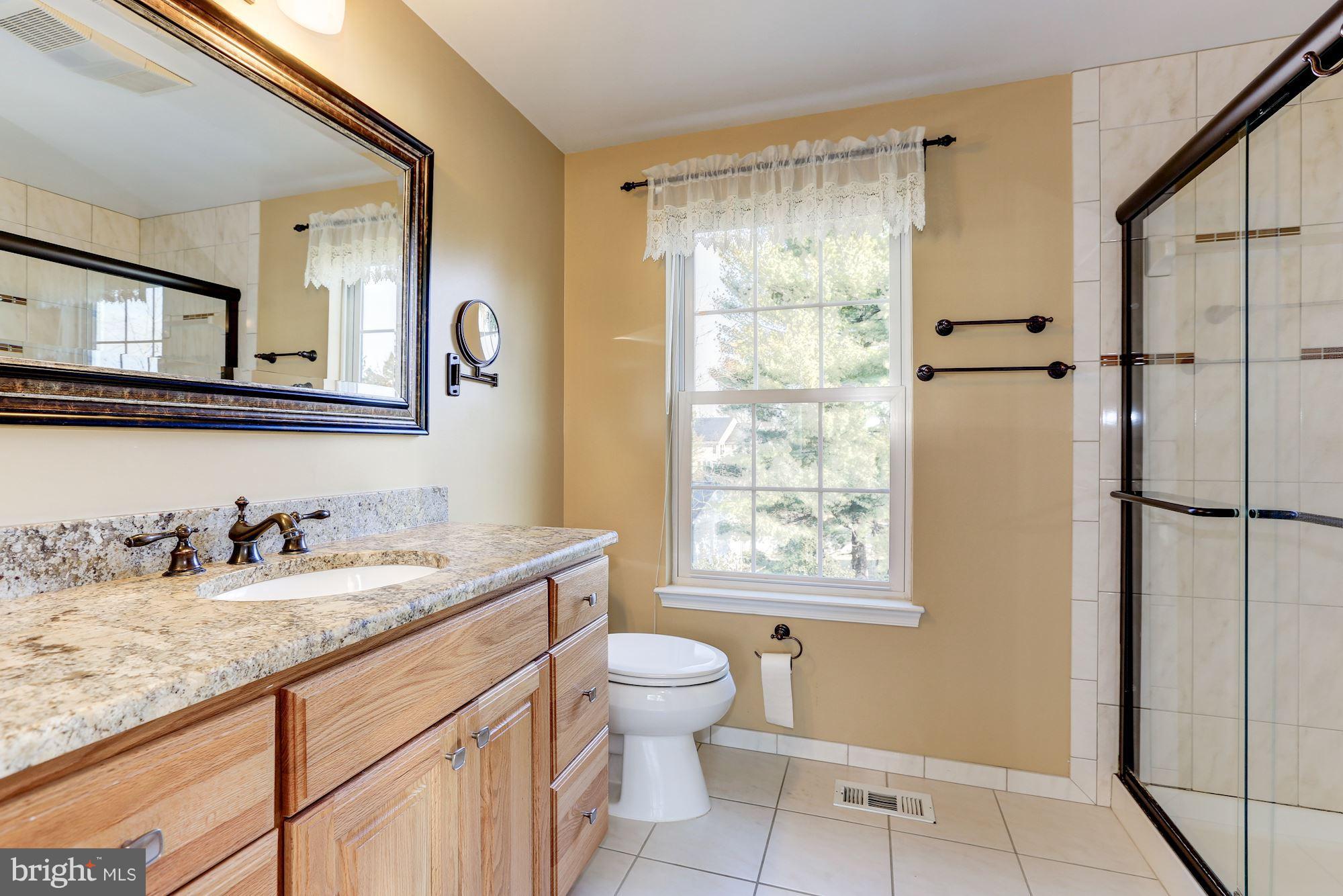 911 Pointer Ridge Drive Gaithersburg, MD 20878 - Photo 19 of 30 Bath (Master)