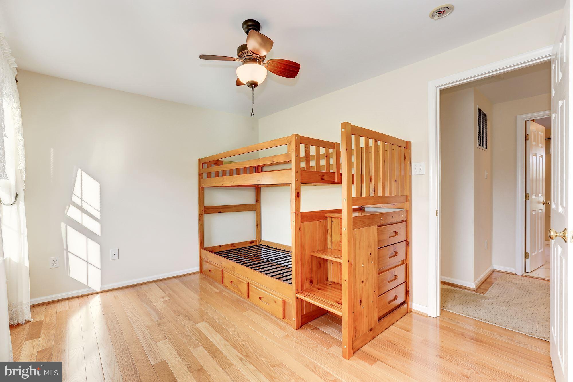 911 Pointer Ridge Drive Gaithersburg, MD 20878 - Photo 20 of 30 Bedroom