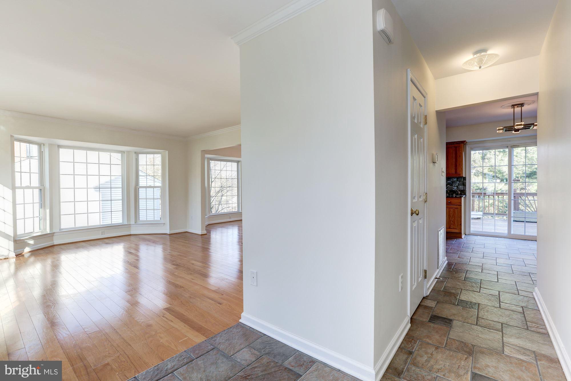 911 Pointer Ridge Drive Gaithersburg, MD 20878 - Photo 3 of 30 Exterior (General)