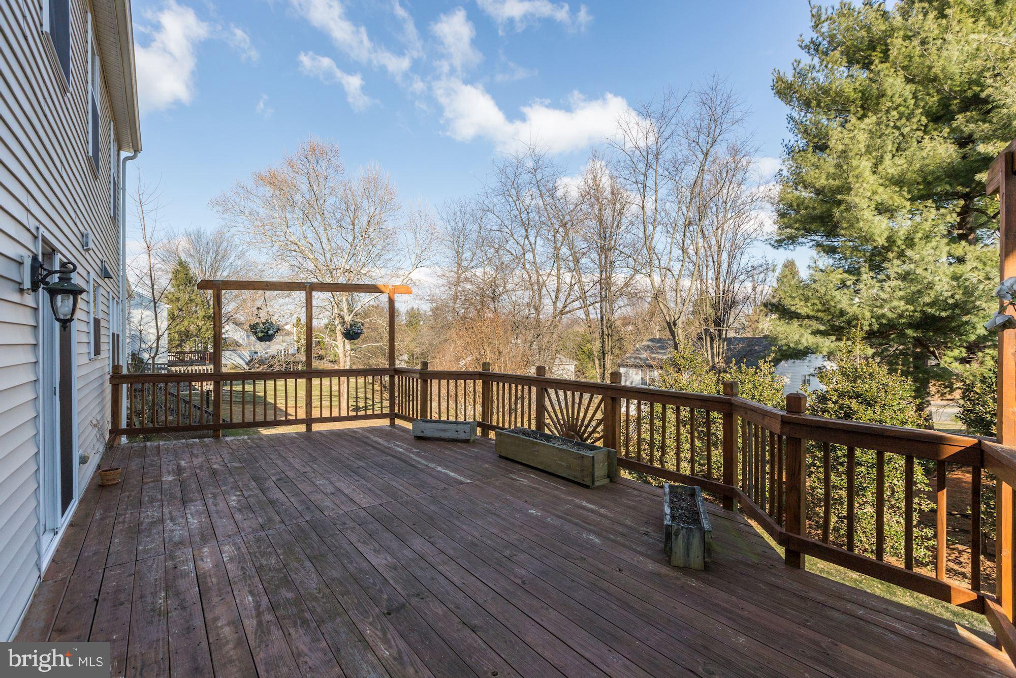 911 Pointer Ridge Drive Gaithersburg, MD 20878 - Photo 29 of 30 Exterior (Rear)