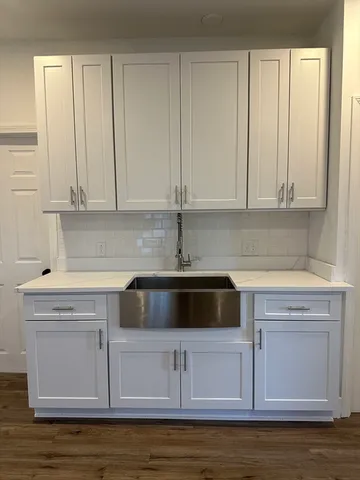 $3,000 | 62 West 6th Street, Unit 1, Lowell, MA 01850