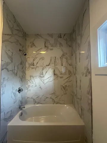 $3,000 | 62 West 6th Street, Unit 1, Lowell, MA 01850