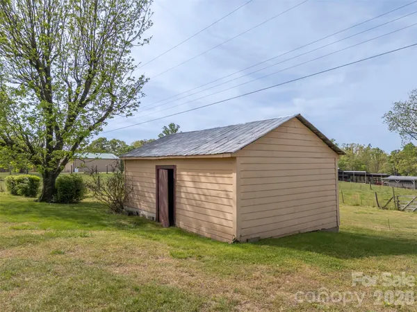 $175,000 | 504 Old Henrietta Road, Forest City, NC 28043